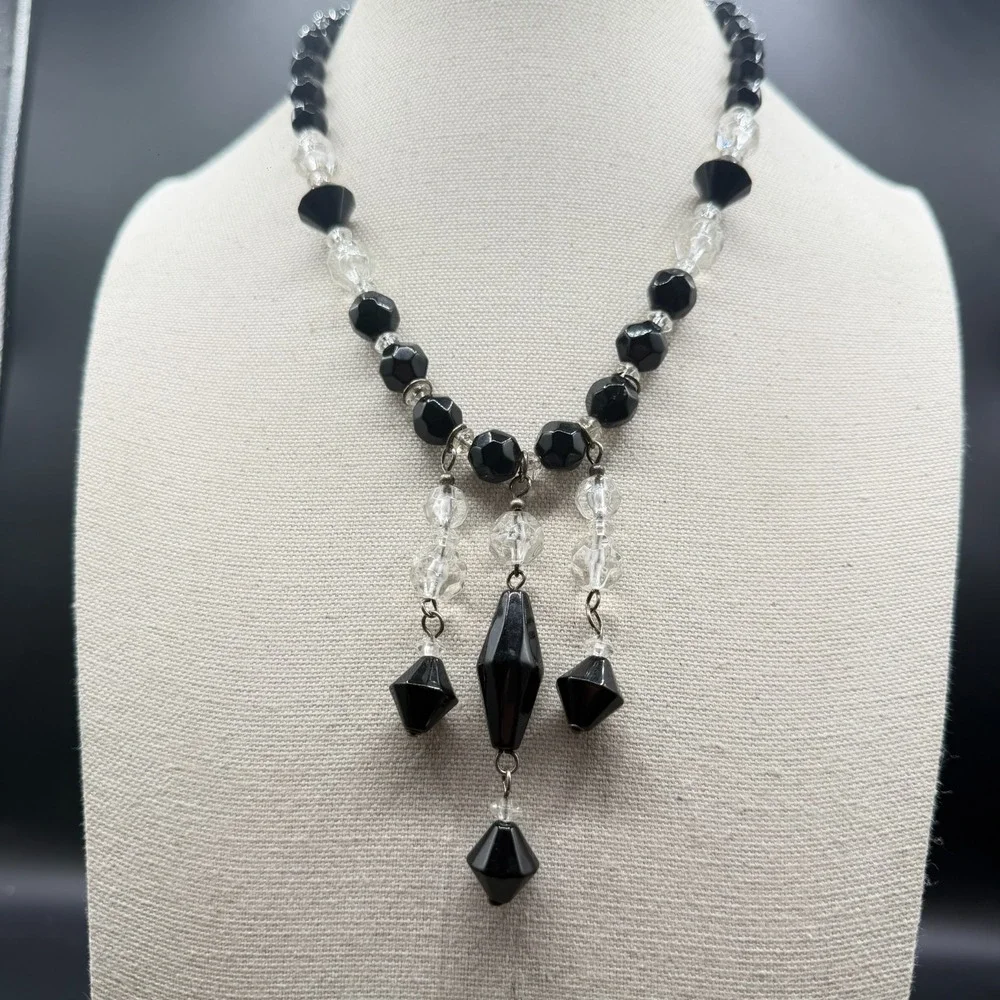 N/A striking black